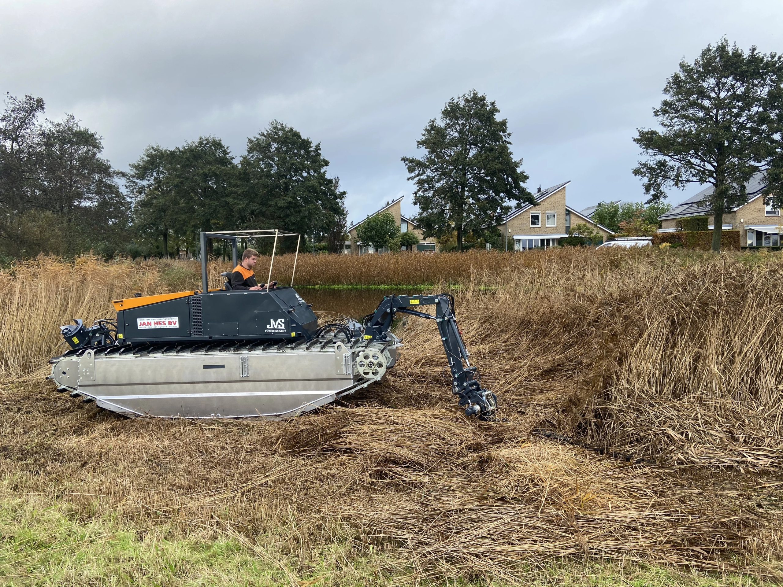 JVS Mastertrack amfibieboot MT2200