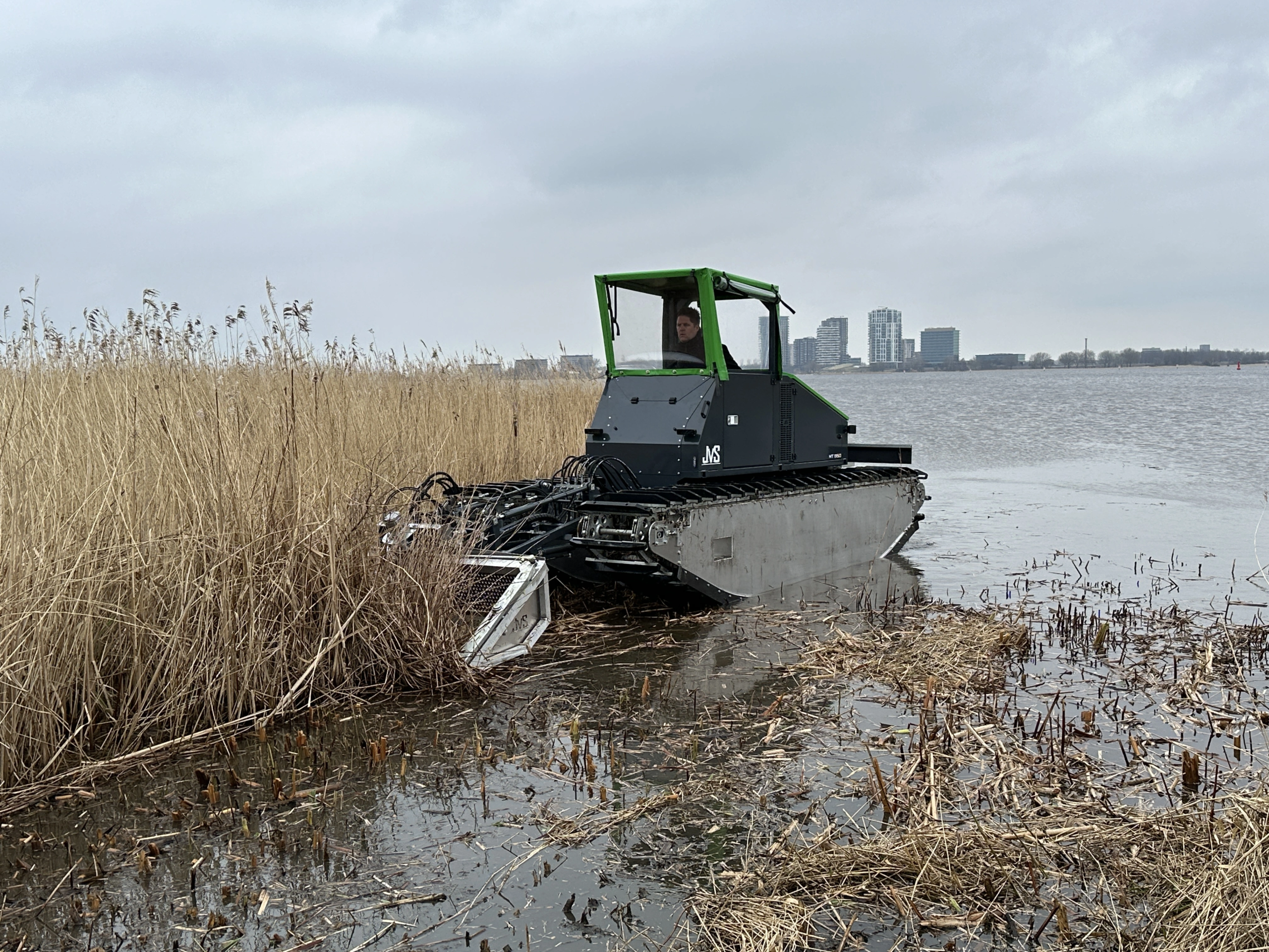 MT1950 JVS Amfibieboot