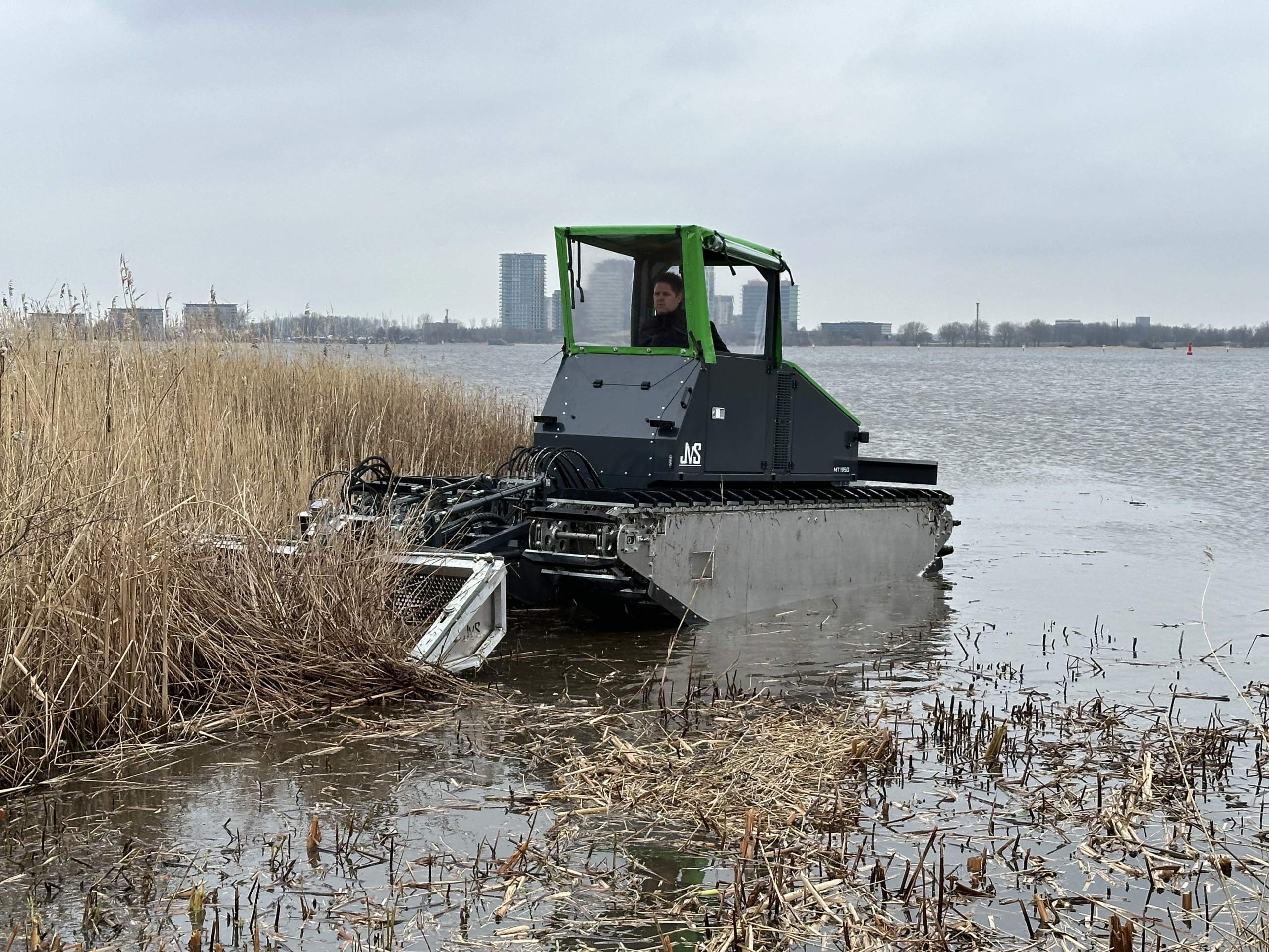 Bateau Amphibie Mastertrack MT1950