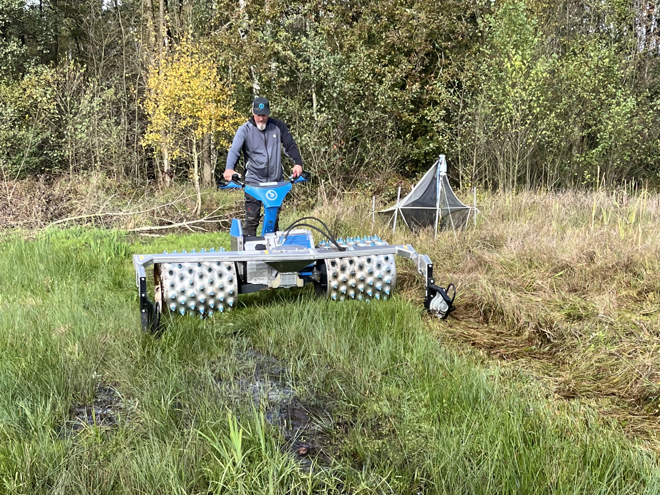 Natuurpunt lokale afdelingen in Vlaanderen. Natuurpunt heeft ook heel wat vrijwilligers die meehelpen en steunen met landschap en beheer van de omgeving met de nodige aandacht.