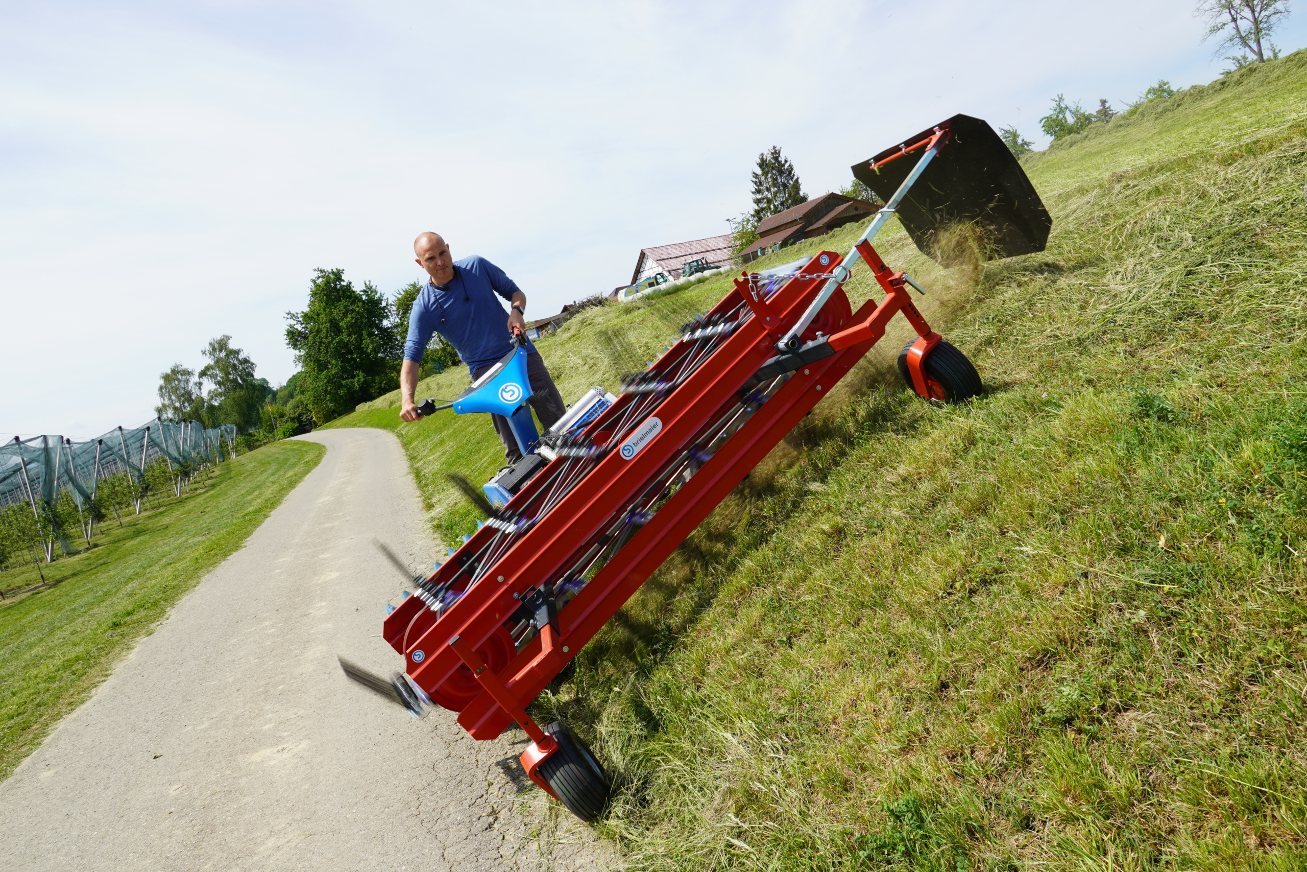 Ecologisch maaibeheer - Brielmaier met Multi Twister aanbouwwerktuig